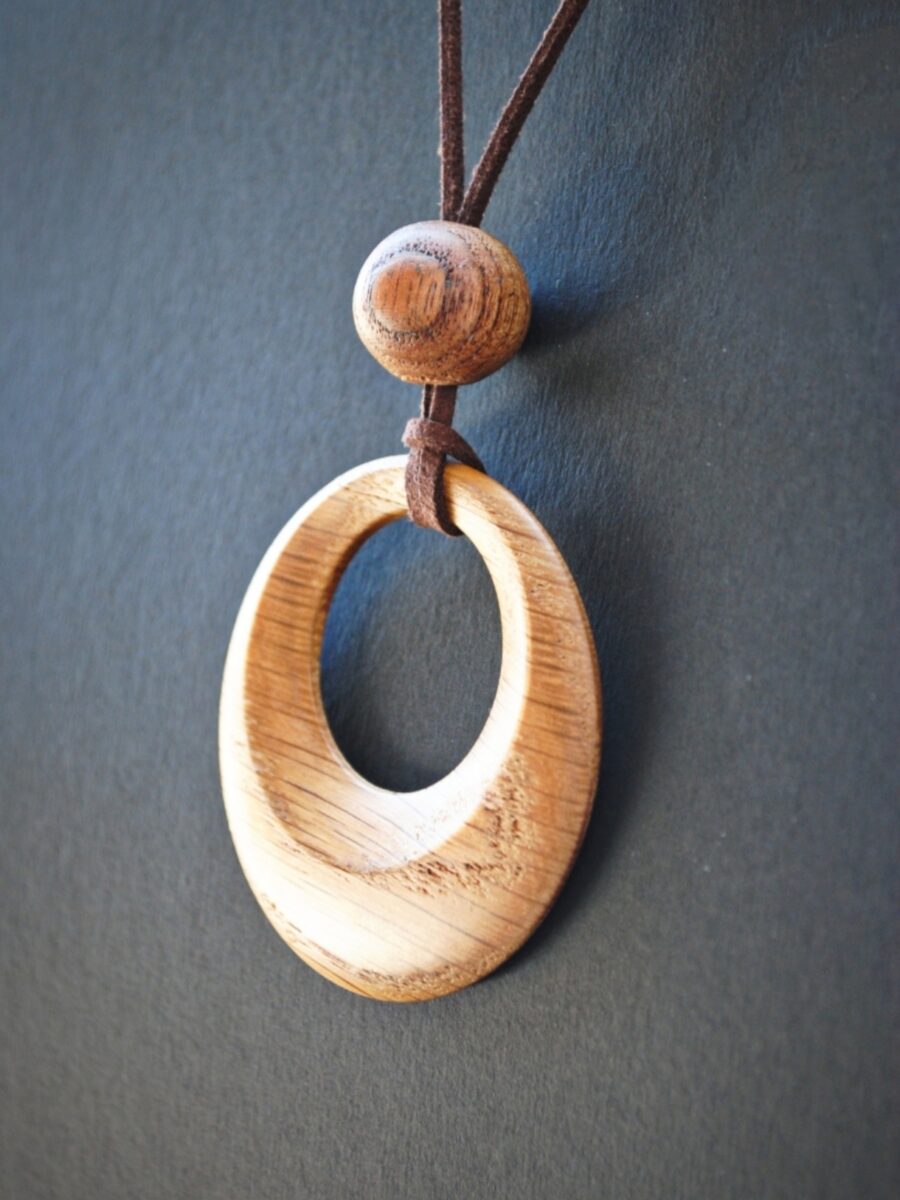 Κολιέ από ξύλο δρυός