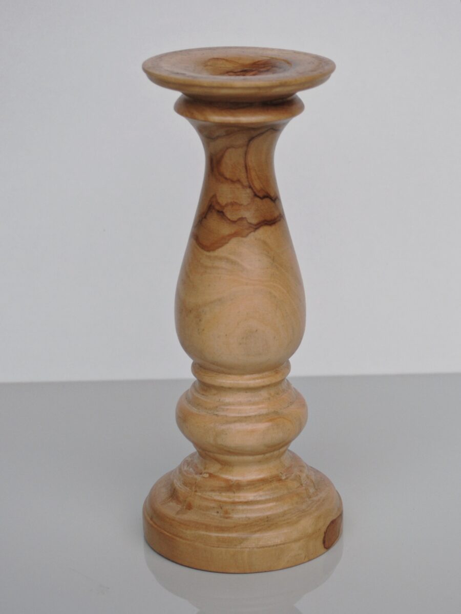 Κηροπήγιο από ξύλο ελιάς