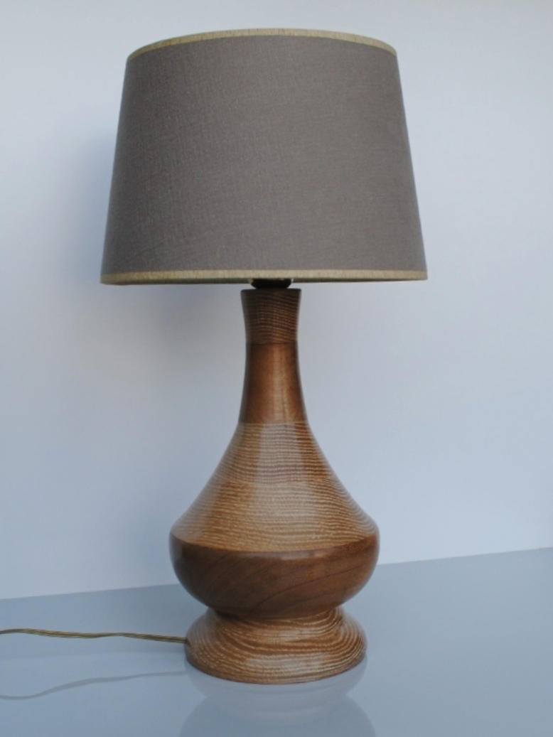 Πορτατίφ από συνδυασμό διαφορετικών ξύλων